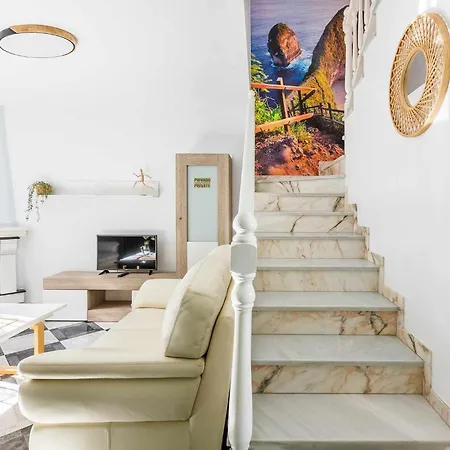 A&n Beachfront Family House With Pool & Solarium * 알가로보-코스타