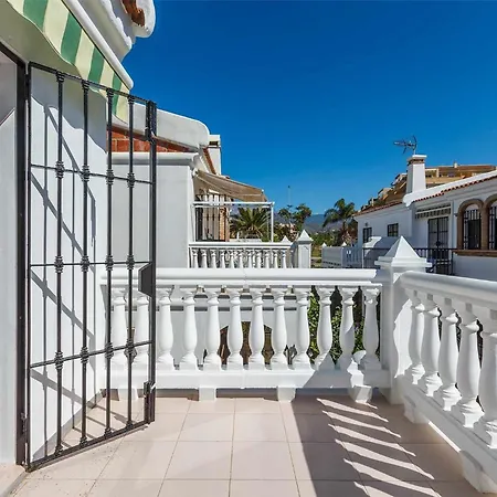 A&n Beachfront Family House With Pool & Solarium 알가로보-코스타