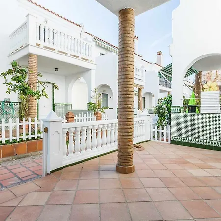 A&n Beachfront Family House With Pool & Solarium * 알가로보-코스타